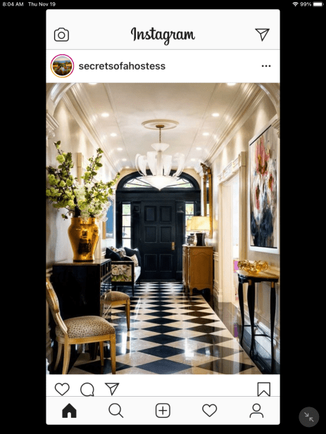 BlackWhiteEntryFloor